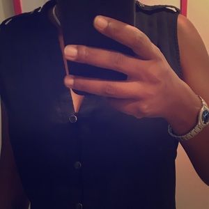 Banana Republic Black Sleeveless Button Down